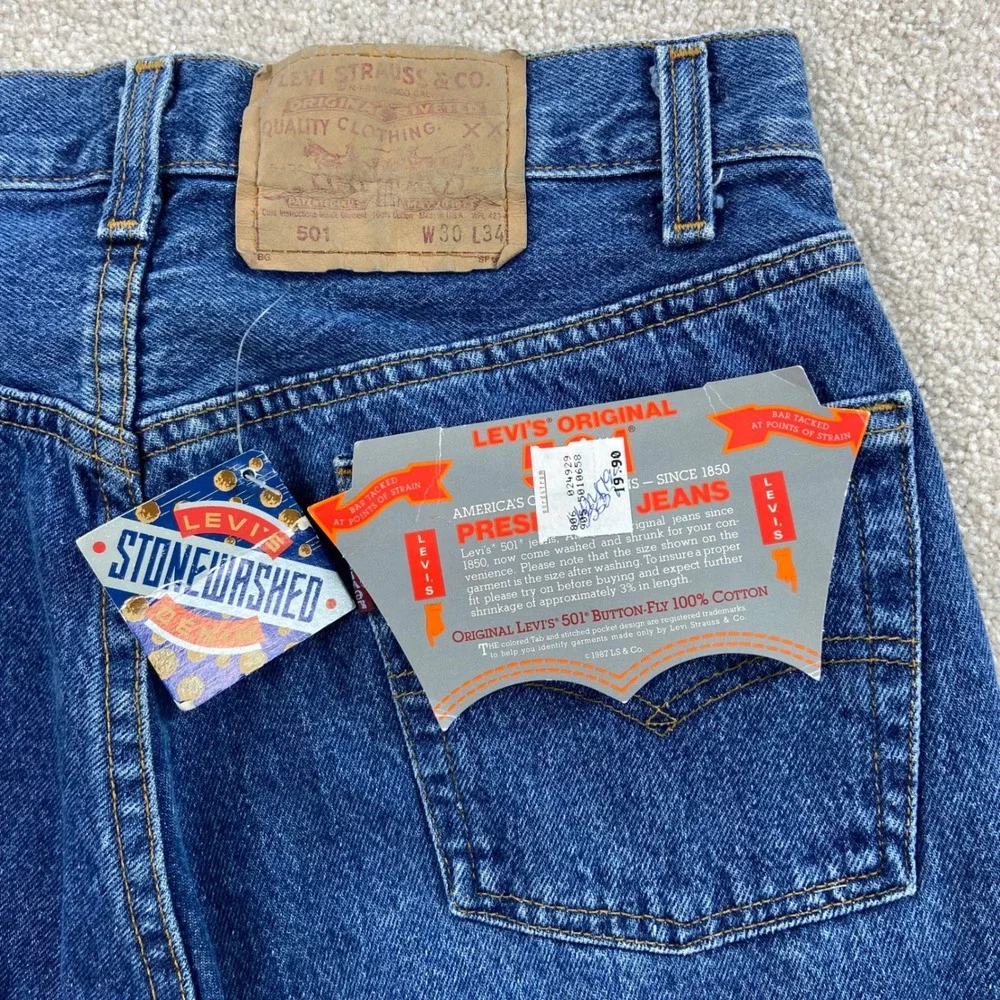 Vintage 1989 Levis 501 Jeans Mens 30x34 Stonewashed Button Fly Made in USA